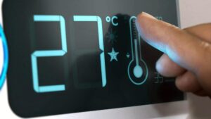 اکوئینیکس دمای مرکز داده را تا ۲۷ درجه افزایش می‌دهد